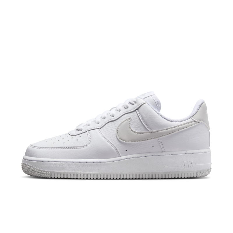 Nike耐克官方AIR FORCE 1女子空军一号运动鞋夏季胶底板鞋DV3808