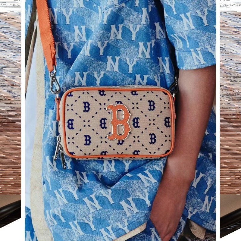 MLB韩国 男女情侣复古老花斜挎包休闲百搭时尚潮23春夏新款3ACRS013N  斜挎包挎包