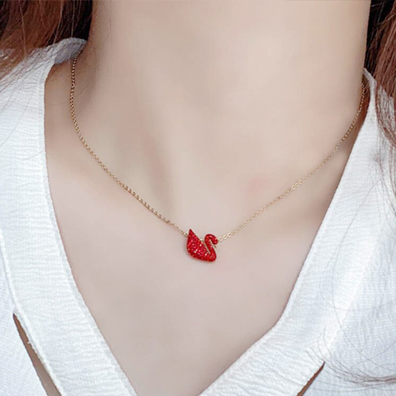 Swarovski/施华洛世奇正品红色小号天鹅女士锁骨项链5527407礼物